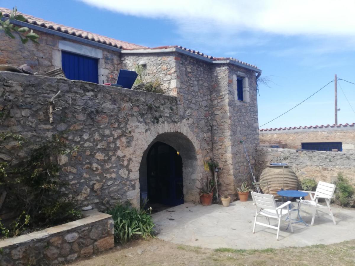 The Traditional Hause With The Best View Leonídion Exterior foto